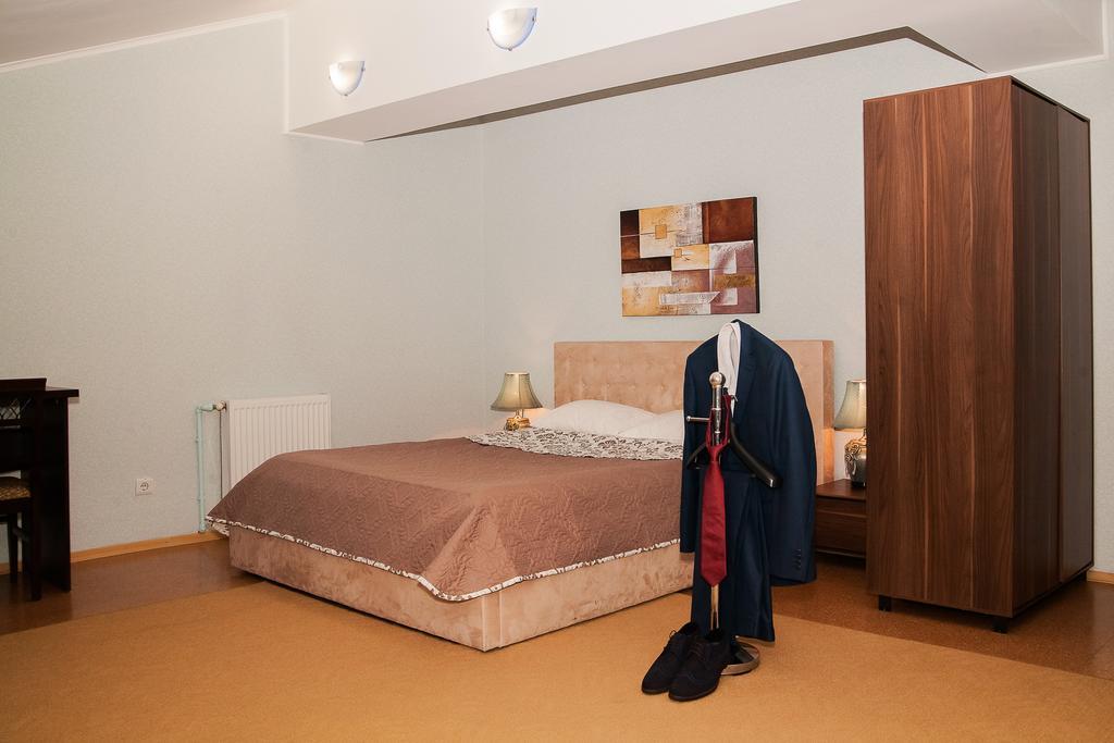 Gubernia Hotell Charkiv Exteriör bild